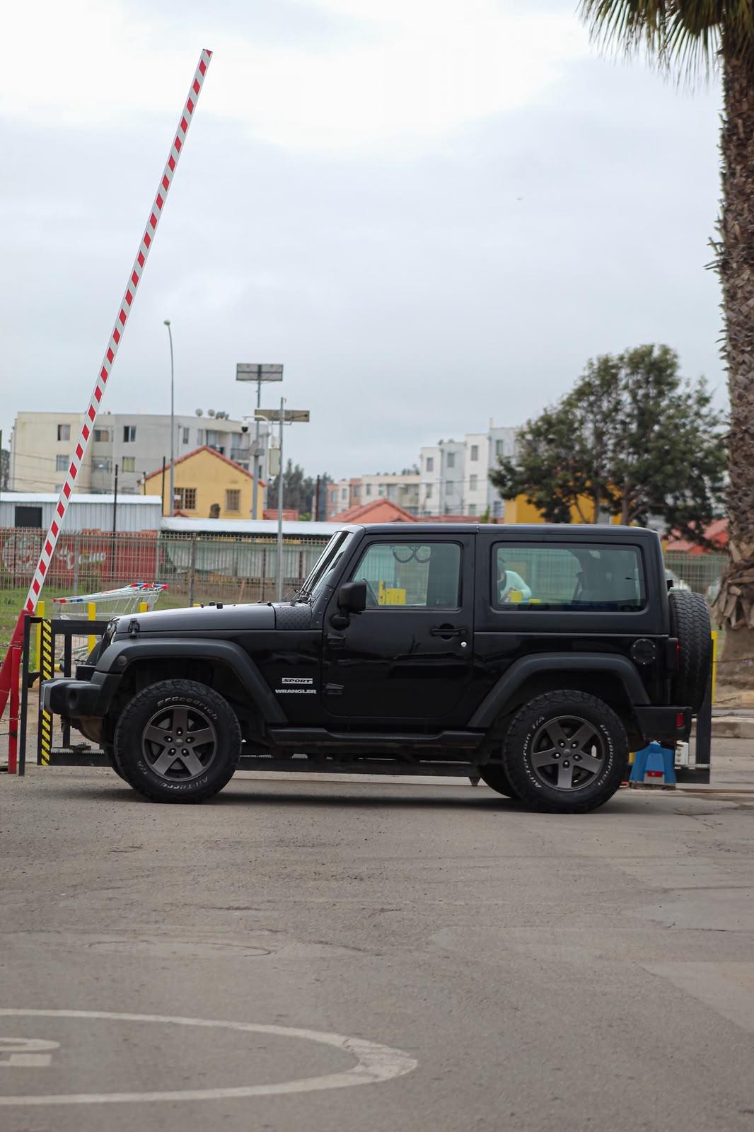 Jeep Wrangler Sport — foto 4 de 10